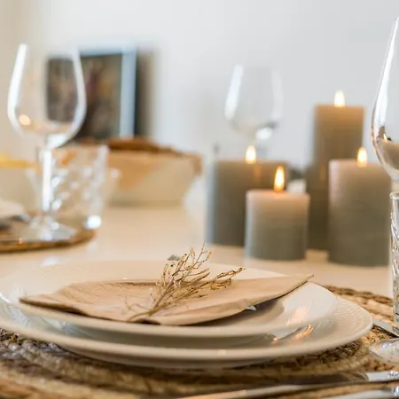 Seacarl - Stunning With Frontal Sea View