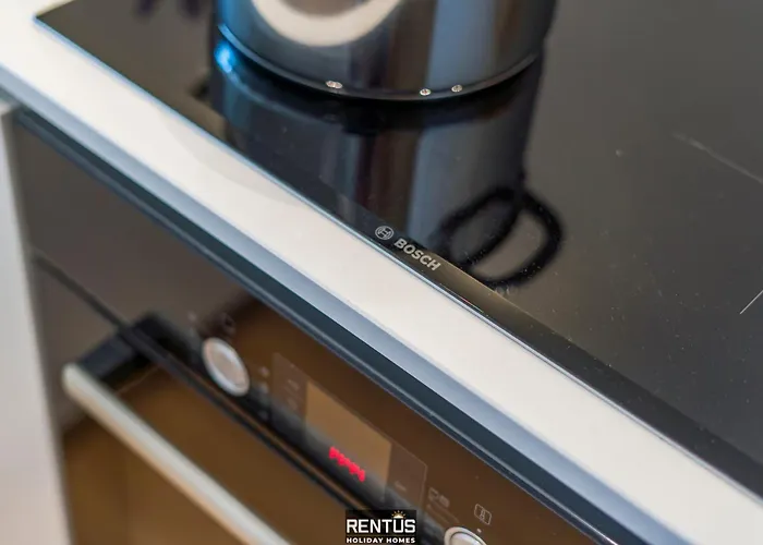 Lejlighed Seacarl - Stunning With Frontal Sea View *